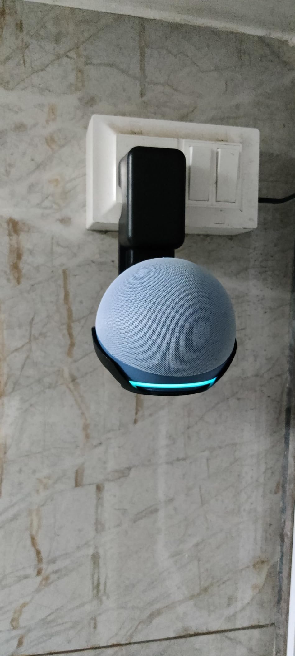 Saifsmart Outlet Wall Mount Hanger Holder Stand Accessories Case Built-in Plug Cable Management for Echo Dot 4th Gen/Echo Dot 5th Gen Smart Speaker (Black) - Image 7